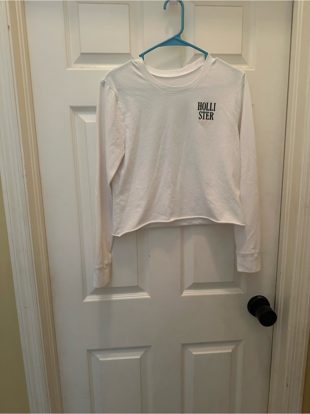 Hollister White Long-Sleeve Cropped Tee with Small Chest Logo